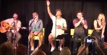 Christian Artists Sing ‘Here I Am To Worship’