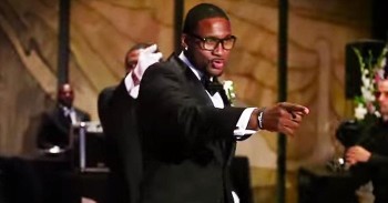Groom Surprises Bride With Dance To ‘My Girl’