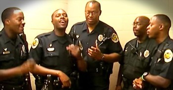 Police Officers Sing ‘Thank You Jesus.’ AMEN!