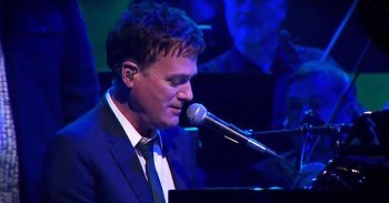 ‘Friends’ – Michael W. Smith And Christian Artists Perform Live