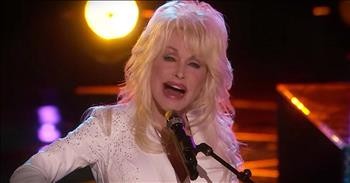 Heartfelt Performance Of ‘Coat Of Many Colors’ From Dolly Parton