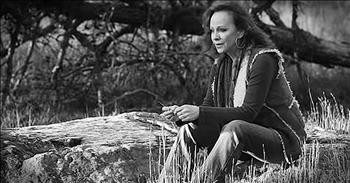 Reba McEntire’s Song For Lost Loved Ones Left Me All Misty-Eyed!