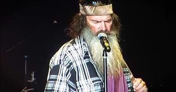 Duck Dynasty's Phil Says A Prayer For Our Nation