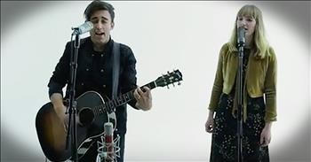 Acoustic Performance Of 'The Secret Place' From Phil Wickham