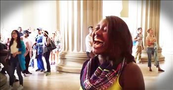 Shy Tourist Stuns With The National Anthem In Front Of Lincoln Memorial
