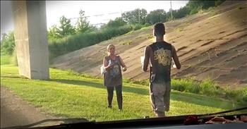 Photo Of A Teen's Act Of Kindness For A Homeless Woman Goes Viral