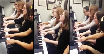 4 Talented Pianists All Play 1 Piano At The Same Time