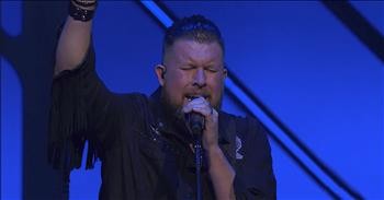 Christian Singers Perform 'Chainbreaker'