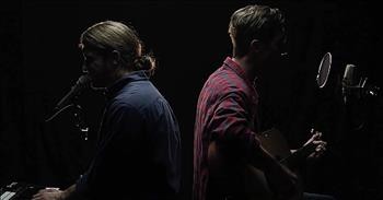 2 Men Sing 'How He Loves' And 'Set a Fire' Mashup