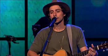 American Idol Alum Sings '10,000 Reasons (Bless The Lord)'