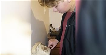 Rotary Phone Hilariously Confuses Teenagers