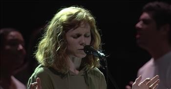 Steffany Gretzinger Leads Chorus of 'I Could Sing Of Your Love Forever'
