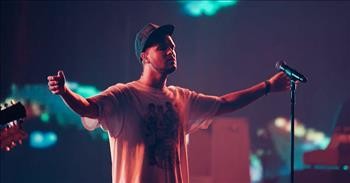 'Holy Ground' Hillsong UNITED Live Performance