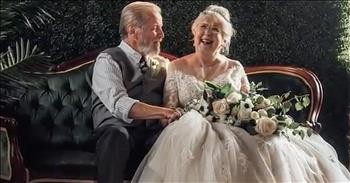 Couple Celebrates 60th Wedding Anniversary And Their Photos Go Viral