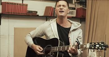 'Let Everything (Praise The Lord)' Pat Barrett Live Performance