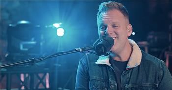 'The God Who Stays' Live Performance From Matthew West From The Caverns
