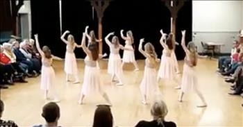 10 Ballet Dancers Perform Stunning Routine To 'Mary Did You Know'