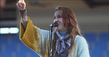 Lauren Daigle Visits The Largest Maximum Security Prison In The US To Sing