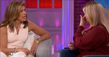 Kelly Clarkson Cries Over Hoda Kotb's Profound Motherhood Moment