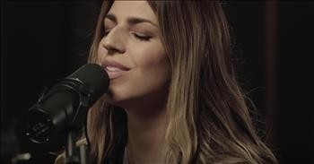 'See The Light' Acoustic Performance From Hillsong Worship