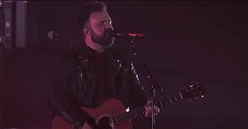 'Let The Light In' Live Performance From Cody Carnes