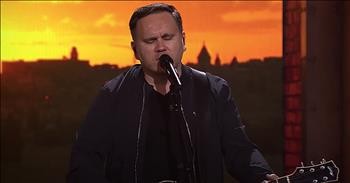 '10,000 Reasons' Live Performance From Matt Redman