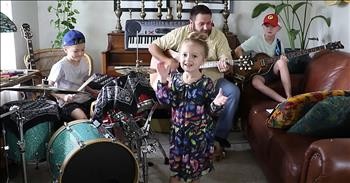 3 Kids And Dad Perform 'Rockin' Robin' During Quarantine