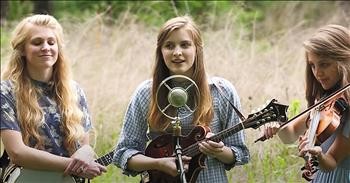'Fields Of Gold' Performance From The Petersens
