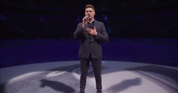 Michael Buble Sings The Canadian National Anthem