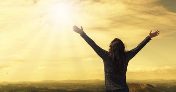 The Blessing of Praise - The Crosswalk Devotional - May 27 