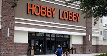 Hobby Lobby Distributes 500,000 Free Copies of Lee Strobel’s ‘The Case for Christmas’ 