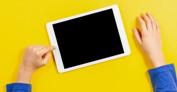 A Prayer for Discernment in Our Information Age - Your Daily Prayer - May 7 