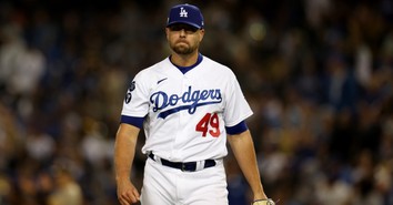 2 Dodgers Stand Apart on Pride Night, Declining to Wear Rainbow Hats