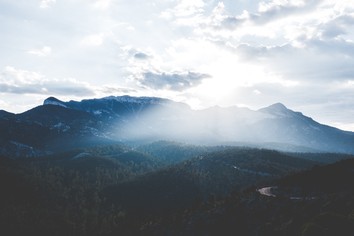 A Prayer to Feel God’s Peace During a Dark Time - Your Daily Prayer - July 24