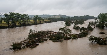 3 Urgent Prayers for Texas - Your Daily Prayer - July 7