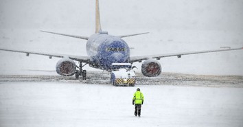 Winter Mega Storm Knocks Out Power and Impacts Over 11,000 Flights
