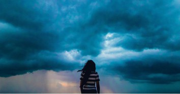 A Prayer to Overcome What’s Holding You Back - Your Daily Prayer - September 16