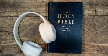 9 Ways the Bible Gives Us the Sounds of God