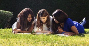 10 Reasons Reaching Out to Younger Women in Church Can Help You Grow