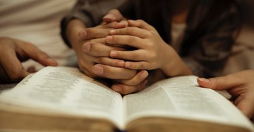 5 Bible Verses to Teach Your Children about God’s Love for Them