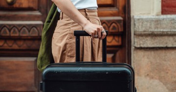 7 Scriptures to Pray Before You Travel Anywhere