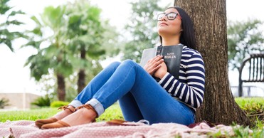 A Prayer to Seek the Quiet Voice of God - Your Daily Prayer - May 29