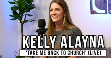 Kelly Alayna Performs 'Take Me Back To Church' in Nashville