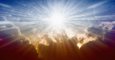 <strong>Day 1: An Advent Prayer to the Light of the World</strong>