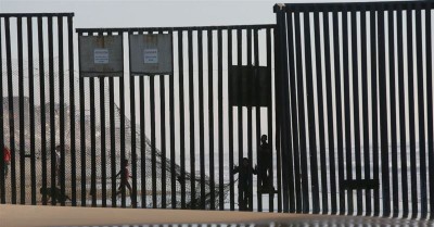 4 Pros and 4 Cons for the U.S.-Mexico Border Wall