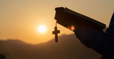 Christian Tourists Warned to Not Display Bibles in Saudi Arabia