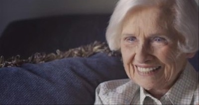 98-Year-Old Woman Shows What it Means to Love Thy Neighbor 