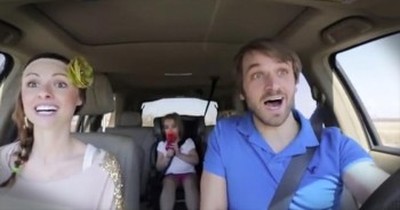 Parents Adorably Sing a Children's Song 