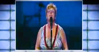 EPICALLY Hilarious ‘Mom Song’