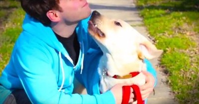 This Service Dog In-Training Has An Uplifting Song For You! 